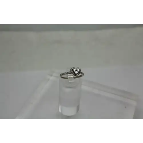 10k W.G. .33ctw DIAMOND ILLUSION HALO ring size 8