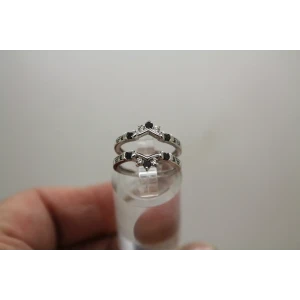 10k W.G. .38ctw BLACK & WHITE DIAMOND RING ENHANCER size 4.25