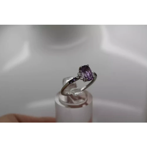 10k W.G. Emerald Cut AMETHYST with accent DIAMOND ring size 6.5