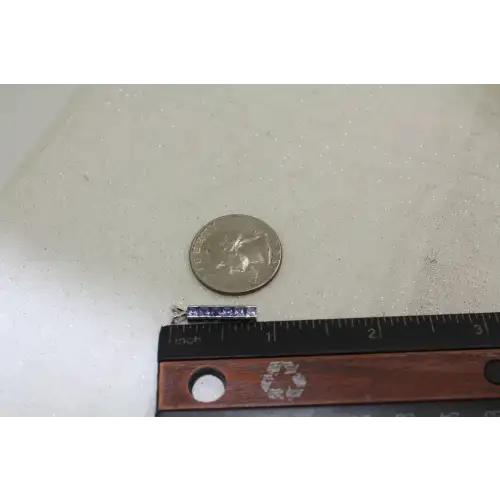 10k W.G. TANZANITE FLEX BAR DESIGN pendant