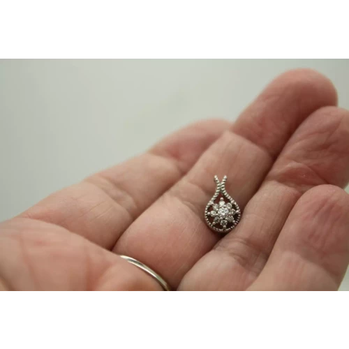 10k White Gold .15ctw DIAMOND FLOWER TEARDROP DESIGN pendant