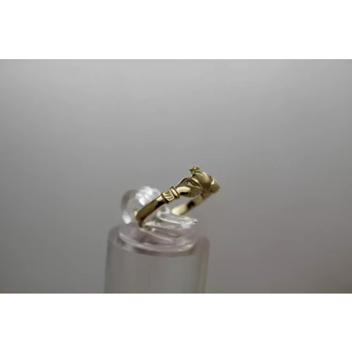 10k Yellow Gold CLADDAGH ring size 4.25