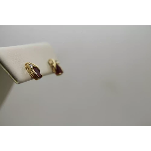 10k Yellow Gold LAB RUBY & WHITE STONE stud style earrings