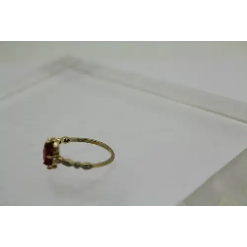 10k Y.G. Emerald Cut RUBY & WHITE STONE ring size 6 #