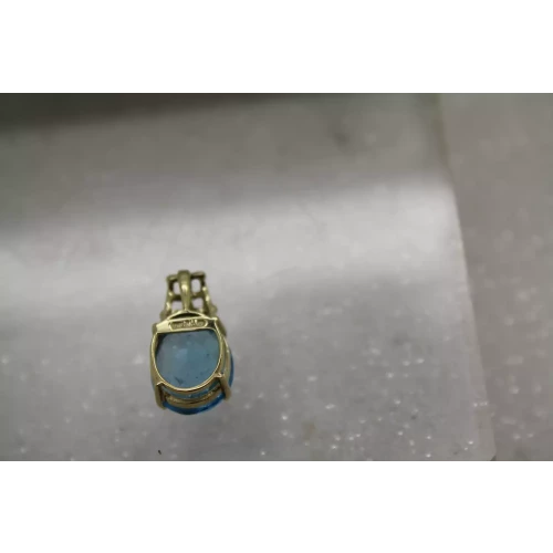10k Y.G. Large Oval Cut BLUE TOPAZ SOLITAIRE pendant