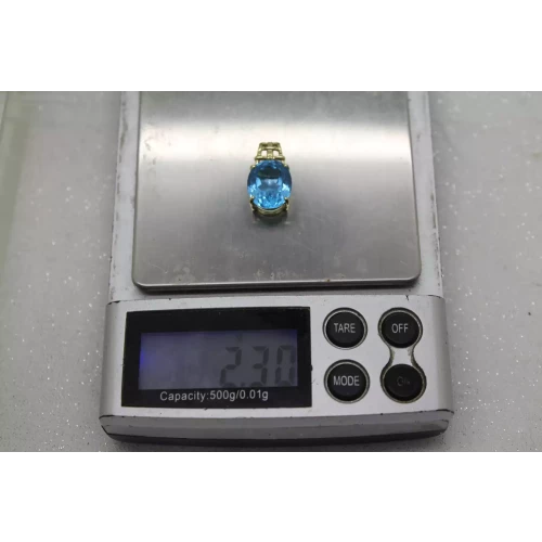 10k Y.G. Large Oval Cut BLUE TOPAZ SOLITAIRE pendant