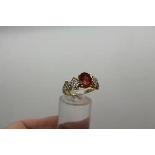 10k Y.G. Oval Cut ORANGE STONE & DIAMOND acc. ring size 8 #