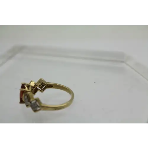 10k Y.G. Oval Cut ORANGE STONE & DIAMOND acc. ring size 8 #