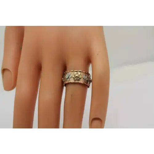 14k TRI-COLOR GOLD 9mm WIDE RAISED FLORAL BAND ring size 7.5 # (2)