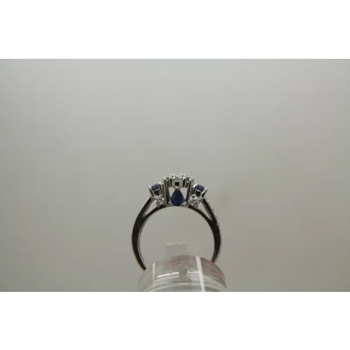 14k W.G. 1.00ctw DIAMOND FLOWER CLUSTER & SAPPHIRE ring size 7