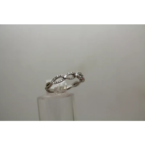14k W.G. .24ctw DIAMOND BRAIDED DESIGNE BAND ring size 6.5