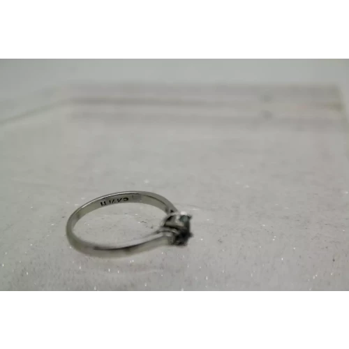 14k W.G. AQUAMARINE & DIAMOND SOLITAIRE w/ acc. ring size 7.25