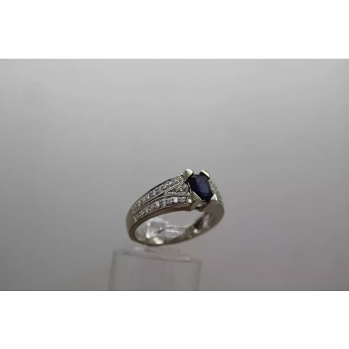 14k W.G. BLUE SAPPHIRE & PAVE DIAMOND ring size 7