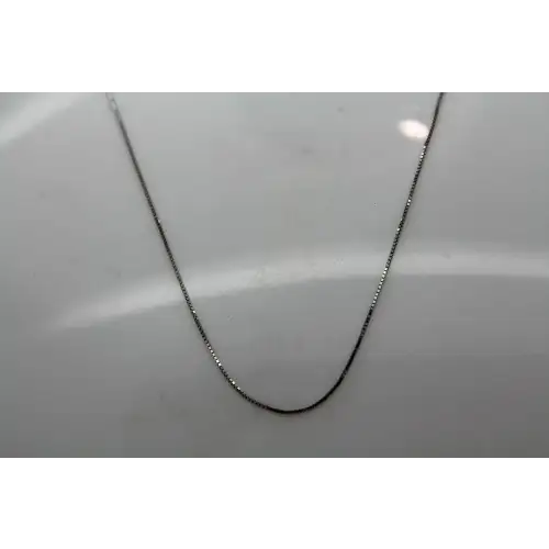 14k White Gold .5mm BOX CHAIN NECKLACE 18