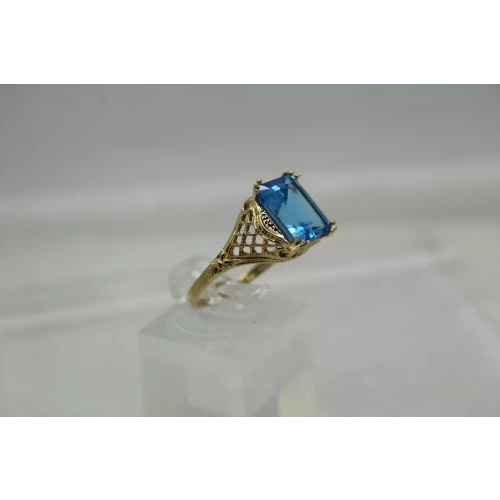 14k Yellow Gold LONDON BLUE TOPAZ FILIGREE ring size 8