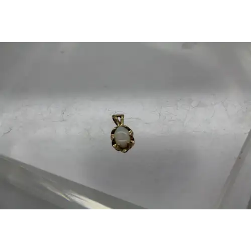 14k Yellow Gold Oval Cut OPAL PENDANT , Petite #