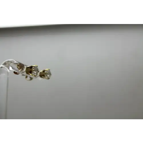 14k Y.G. .70ctw DIAMOND STUD earrings, STUNNING