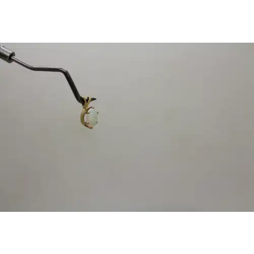 14k Y.G. Oval Cut OPAL OVAL pendant
