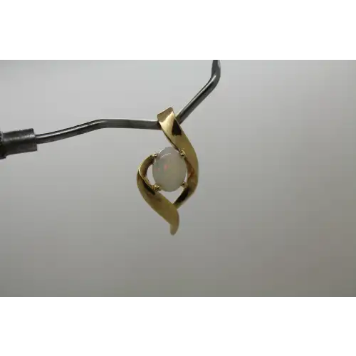 14k Y.G. Oval Cut OPAL SWIRL DESIGN pendant