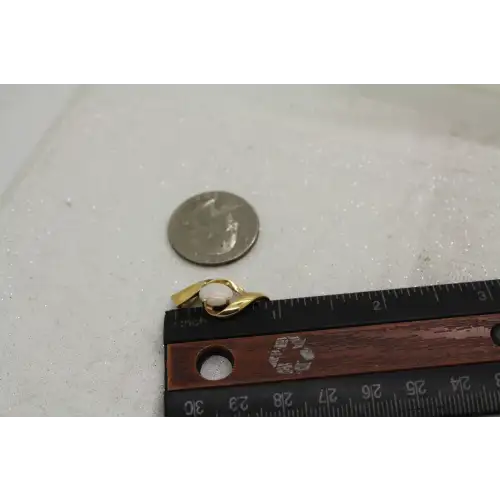 14k Y.G. Oval Cut OPAL SWIRL DESIGN pendant