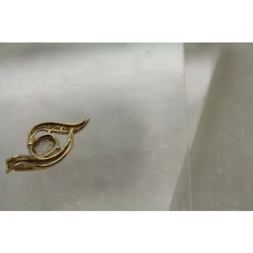 14k Y.G. Oval Cut OPAL SWIRL DESIGN pendant