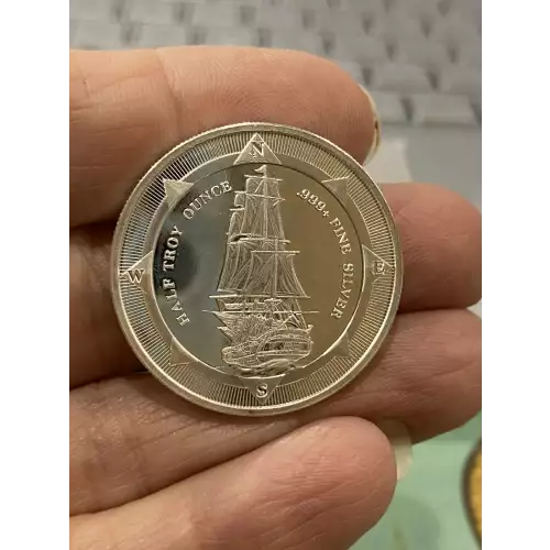 2017 Niue $1 Ship Compass 1/2 oz 999 Fine Silver Round (2)