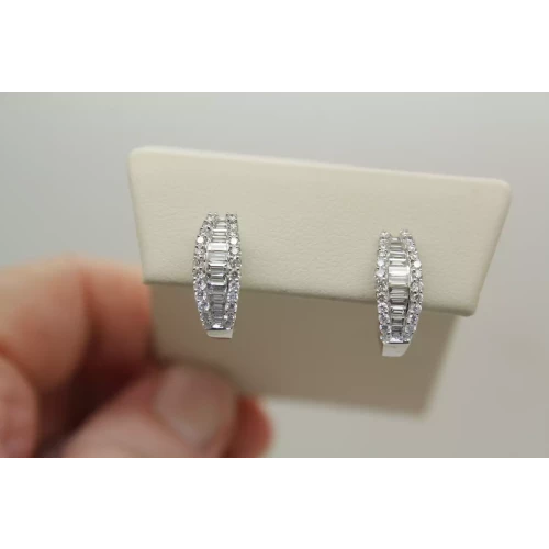 750 18k White Gold ROUND & BAGUETTE CLUSTER SNAP HOOP earrings
