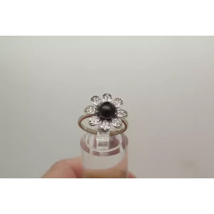 .925 S.S. BROWN PEARL & WHITE STONE FLOWER DESIGN ring size 7