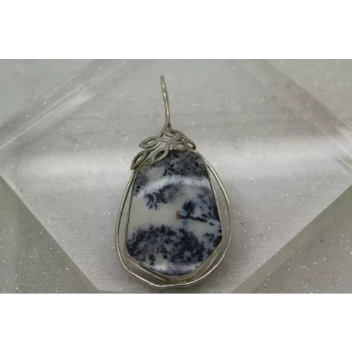 .925 S.S. DENDRITIC AGATE LEAF DESIGN Large Pendant