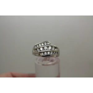 .925 S.S. DQ DIAMONIQUE CZ CROSSOVER WAVE BAND ring size 7