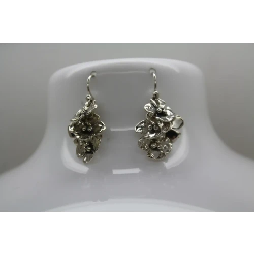 .925 S.S. Graduated DOGWOOD FLOWER DANGLE earrings