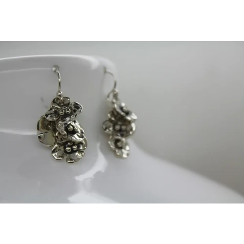 .925 S.S. Graduated DOGWOOD FLOWER DANGLE earrings