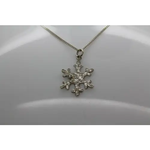 .925 S.S. HAMMERED DESIGN SNOWFLAKE necklace #