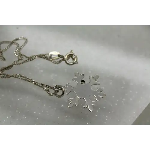 .925 S.S. HAMMERED DESIGN SNOWFLAKE necklace #