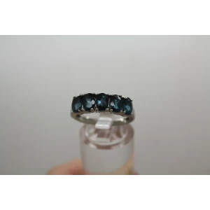 .925 S.S. LONDON BLUE TOPAZ 5 STONE ring size 7.75