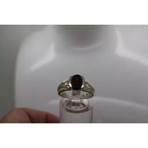 .925 S.S. Oval Cut GARNET & WHITE SAPPHIRE ring size 7