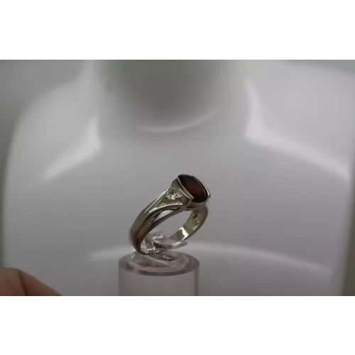 .925 S.S. Oval Cut GARNET & WHITE SAPPHIRE ring size 7