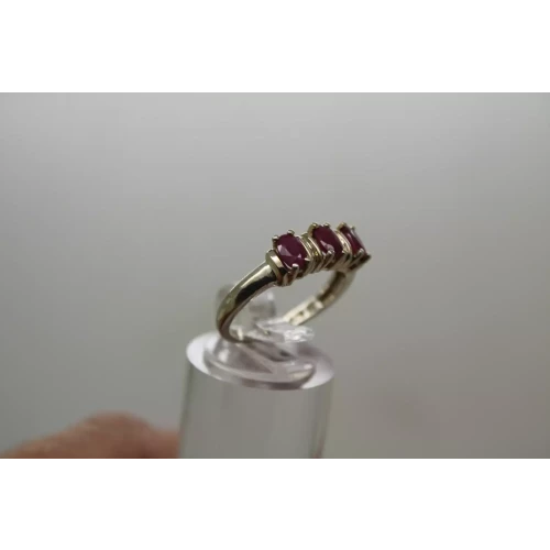 .925 S.S. Oval Cut NATURAL RUBY 3 STONE BAND ring size 6
