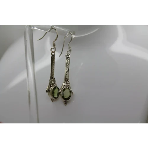 .925 S.S. Oval Cut PERIDOT VINTAGE DESIGN DROP DANGLE earrings