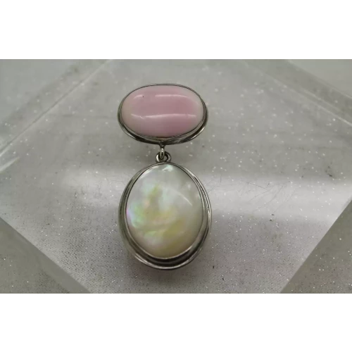 .925 S.S. PINK CONCH & MOTHER OF PEARL DANGLE pendant