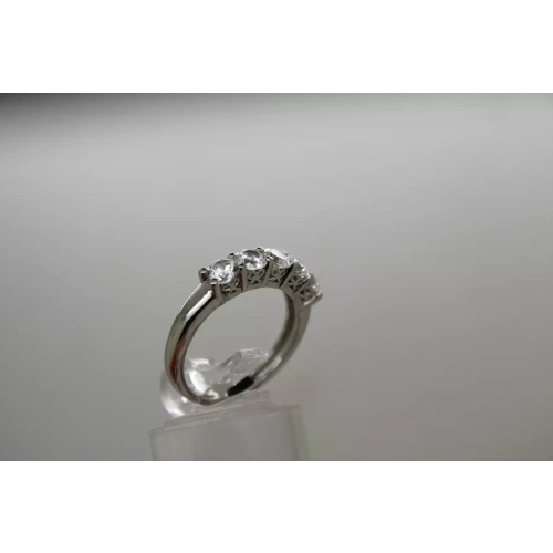 .925 S.S. SUPER SPARKLY CZ 5 STONE BAND ring size 7
