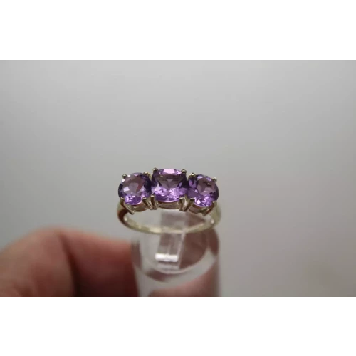 .925 Sterling Silver PURPLE TOPAZ 3 STONE ring  size 9