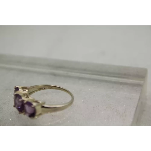 .925 Sterling Silver PURPLE TOPAZ 3 STONE ring  size 9