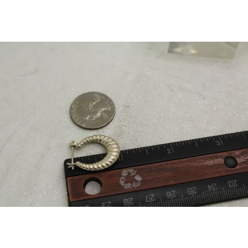 .925 Sterling Silver RIBBED DESIGN HOOP earrings