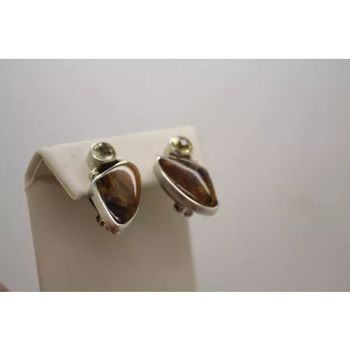 AKR AMY KAHN RUSSELL .925 S.S. PETRIFIED WOOD & CITRINE clip on