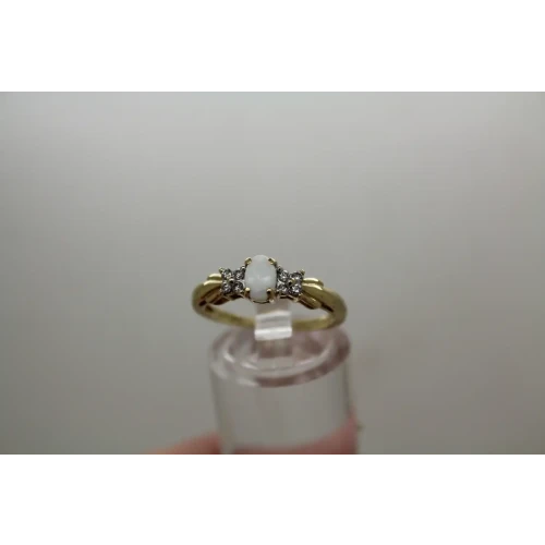 AV ALWAND VAHAN 10k Y.G. OPAL & DIAMOND FANCY DESIGN ring size 7