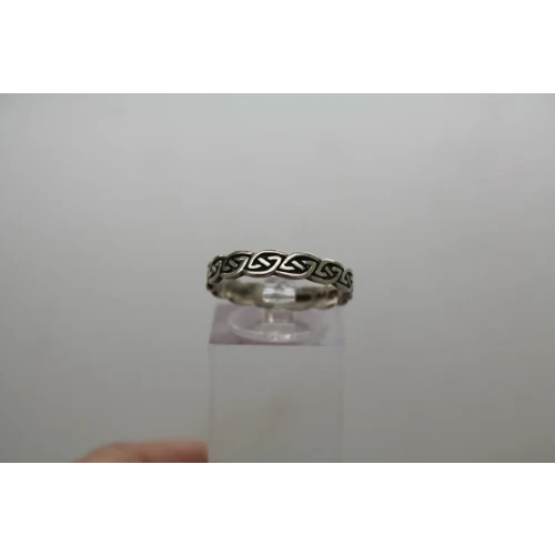 Avon RJ .925 S.S. CELTIC KNOT DESIGN BAND ring size 9