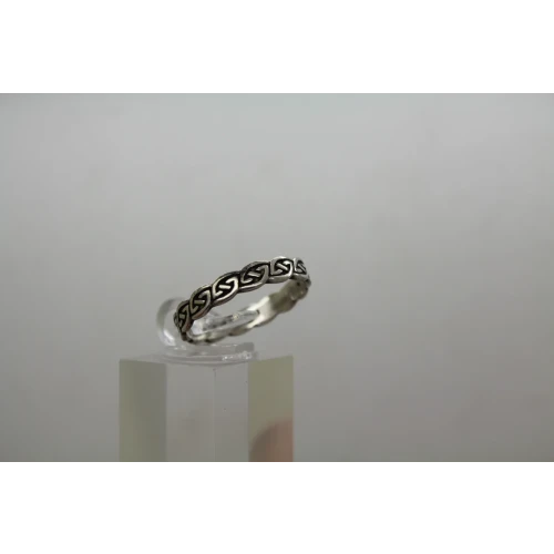 Avon RJ .925 S.S. CELTIC KNOT DESIGN BAND ring size 9