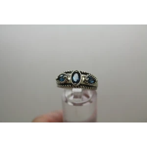 CAROLYN POLLACK RELIOS .925 S.S. LONDON BLUE TOPAZ 3 stone size 8