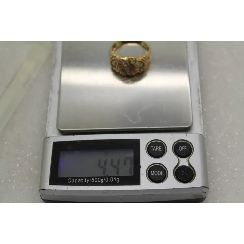 C.CO. 10k Black Hills Gold DIAMOND GRAPE LEAF DESIGN ring size 8.25